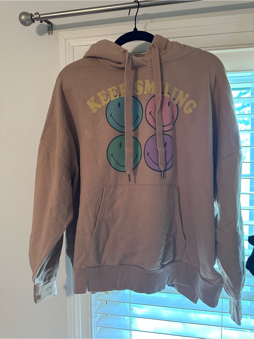 American Eagle Keep Smiling Graphic Hoodie - Tan